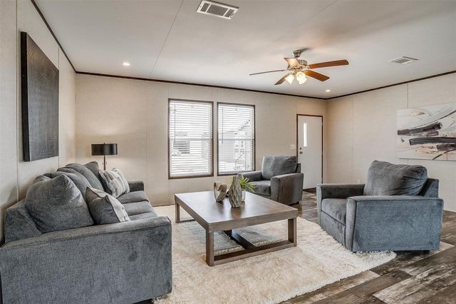 242 Huddleston Road, Sunset, TX 76270