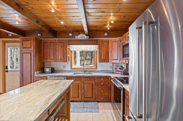 325 Concord Lane, Wakefield, NH 03830