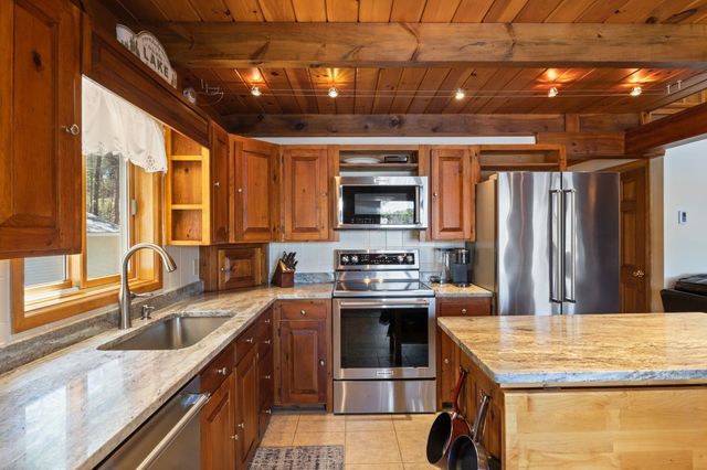 325 Concord Lane, Wakefield, NH 03830