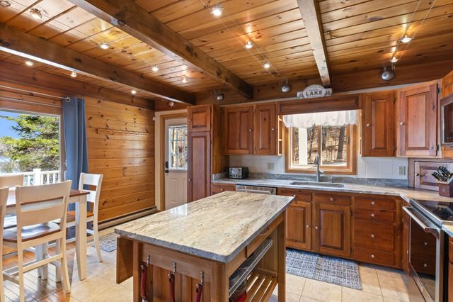 325 Concord Lane, Wakefield, NH 03830