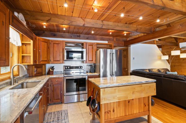 325 Concord Lane, Wakefield, NH 03830