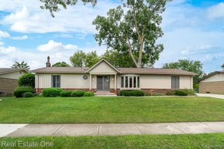 53081 Scenic Drive, Shelby Charter Township, MI 48316