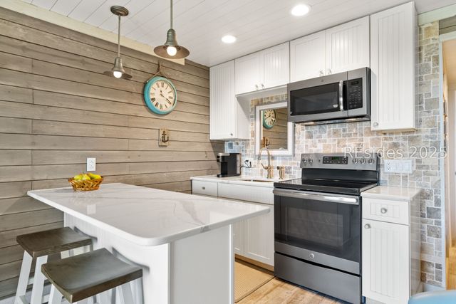 40 Folly Field Rd Apt C330, Hilton Head Island, SC 29928