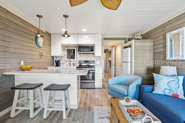 40 Folly Field Rd Apt C330, Hilton Head Island, SC 29928