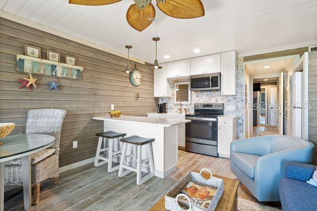 40 Folly Field Rd Apt C330, Hilton Head Island, SC 29928