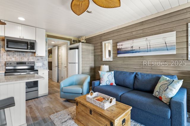 40 Folly Field Rd Apt C330, Hilton Head Island, SC 29928