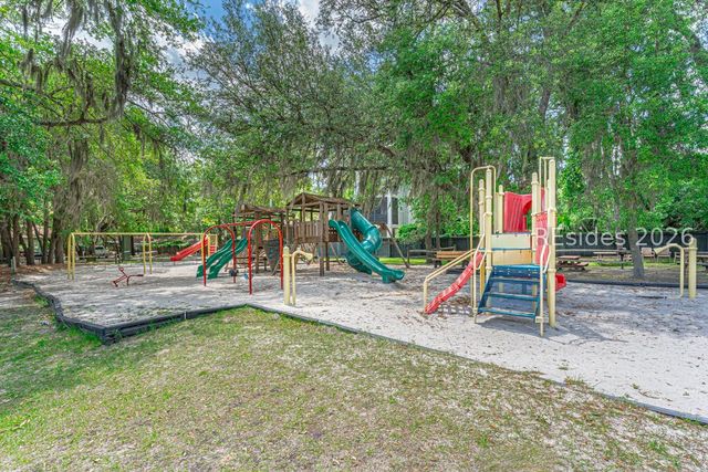 40 Folly Field Rd Apt C330, Hilton Head Island, SC 29928