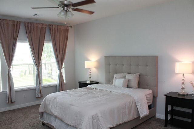 302 Lake Line Drive, Alvin, TX 77511