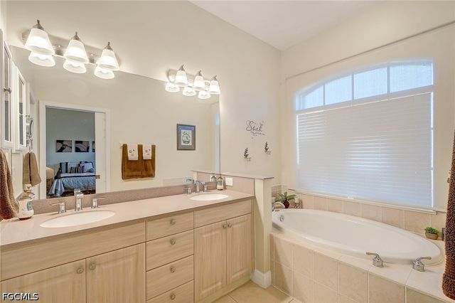 13921 Bently CIR, Fort Myers, FL 33912