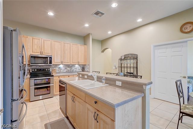 13921 Bently CIR, Fort Myers, FL 33912