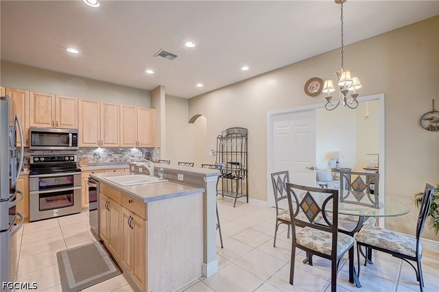 13921 Bently CIR, Fort Myers, FL 33912