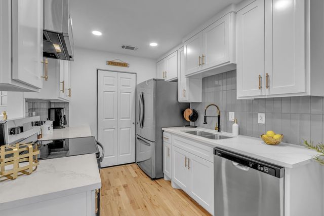 2240 Tarpley Road 423, Carrollton, TX 75006