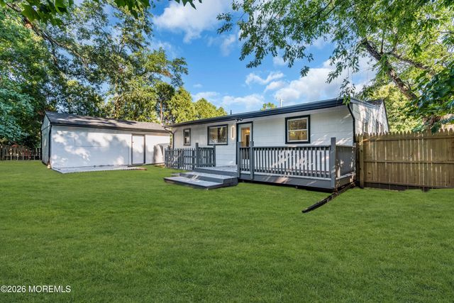 18 Anchorage Boulevard, Bayville, NJ 08721