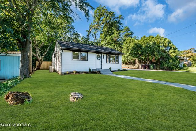 18 Anchorage Boulevard, Bayville, NJ 08721