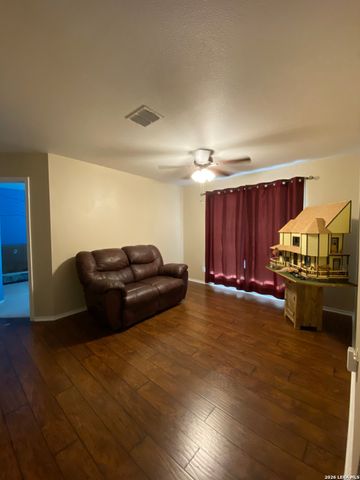 318 Perch Mdw, San Antonio, TX 78253