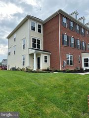401 LENAPE WAY, Claymont, DE 19703