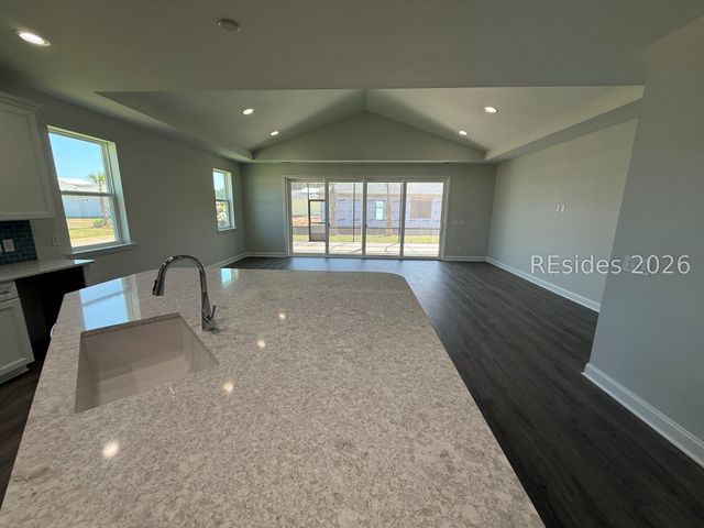 1325 Tropics Ave, Hardeeville, SC 29927