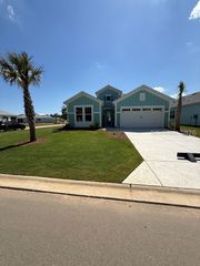 1325 Tropics Ave, Hardeeville, SC 29927