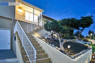 10600 Sheldon St., Oakland, CA 94605