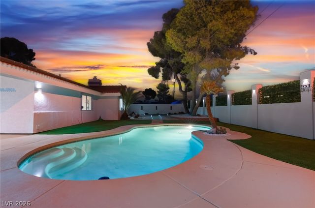 611 East Fairway Road, Henderson, NV 89015