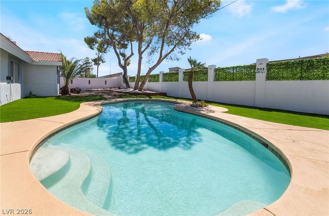 611 East Fairway Road, Henderson, NV 89015