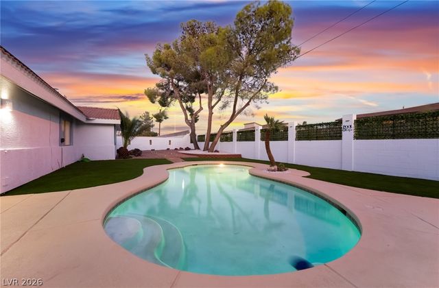 611 East Fairway Road, Henderson, NV 89015
