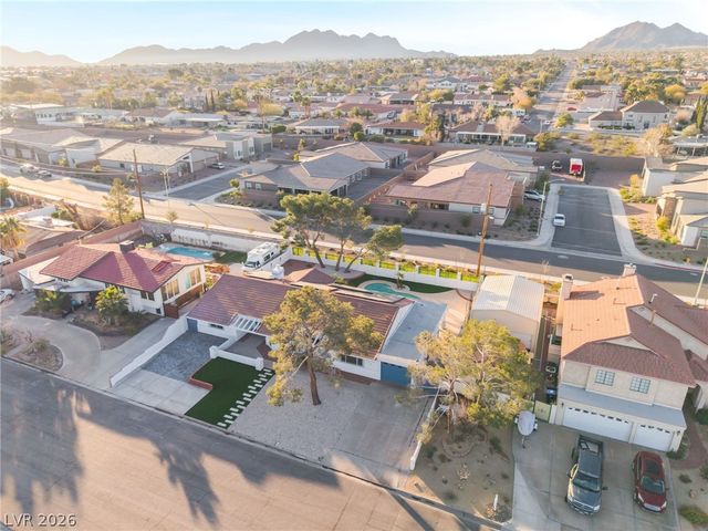 611 East Fairway Road, Henderson, NV 89015