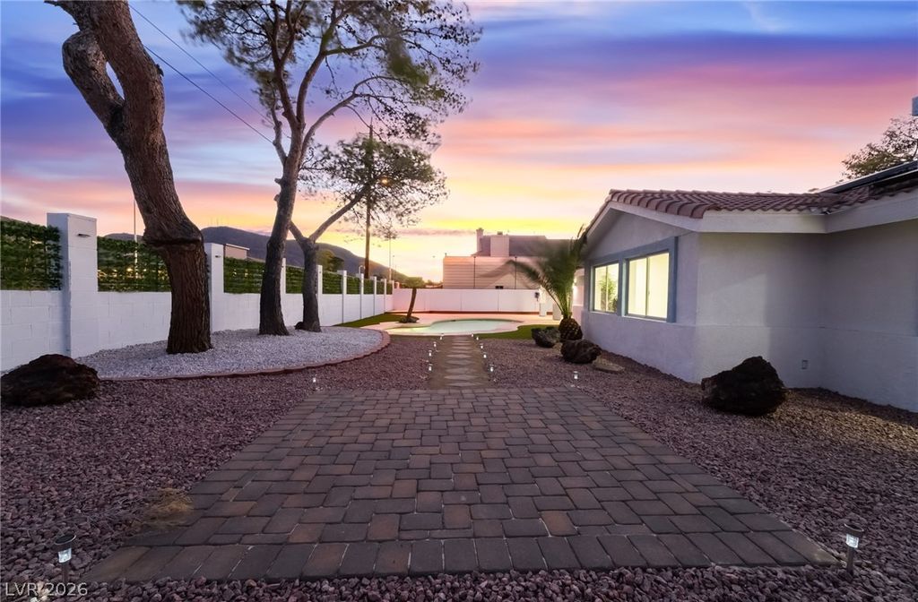 611 East Fairway Road, Henderson, NV 89015