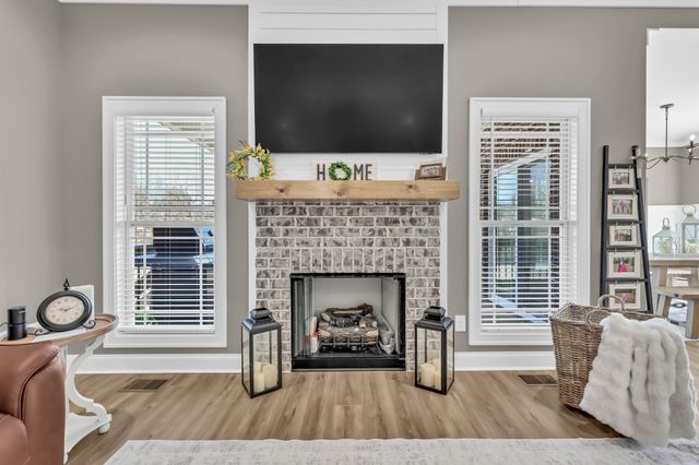 282 Martha Morgan Way, Cunningham, TN 37052