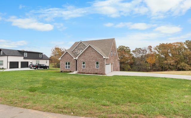 282 Martha Morgan Way, Cunningham, TN 37052