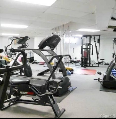 91 Strawberry Hill Avenue APT 935, Stamford, CT 06902