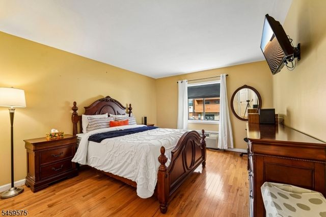 300 Park St 1F, Hackensack City, NJ 07601