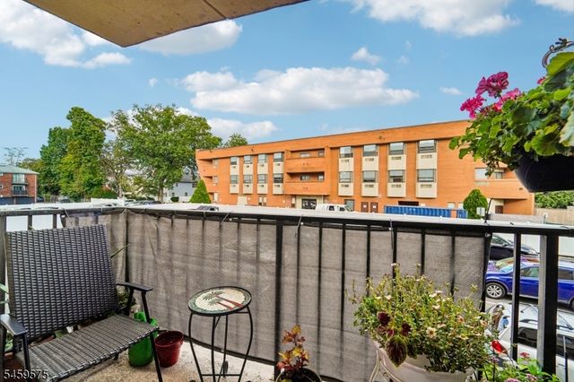 300 Park St 1F, Hackensack City, NJ 07601