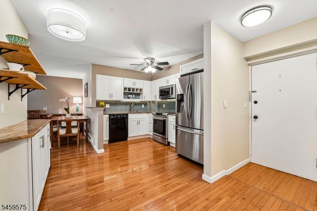 300 Park St 1F, Hackensack City, NJ 07601