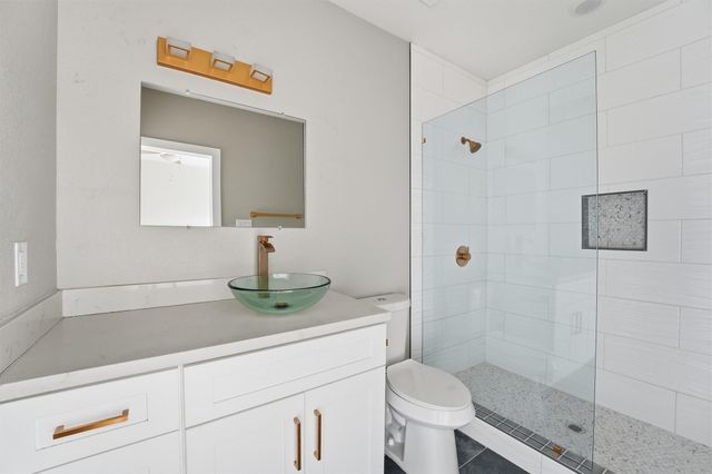 5715 Enid Street, Houston, TX 77009