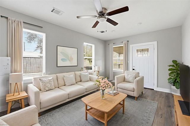 5715 Enid Street, Houston, TX 77009