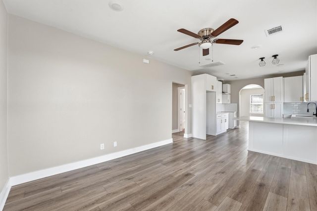 5715 Enid Street, Houston, TX 77009