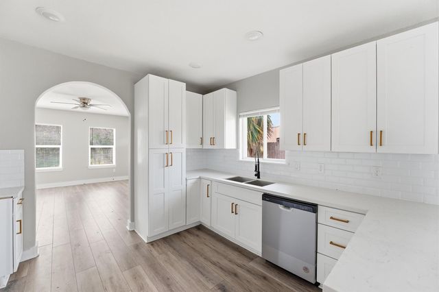 5715 Enid Street, Houston, TX 77009