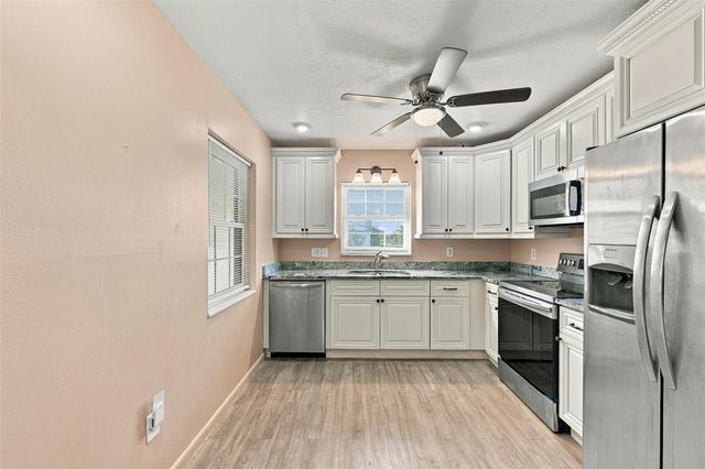 1601 NEW BEDFORD DRIVE, Sun City Center, FL 33573