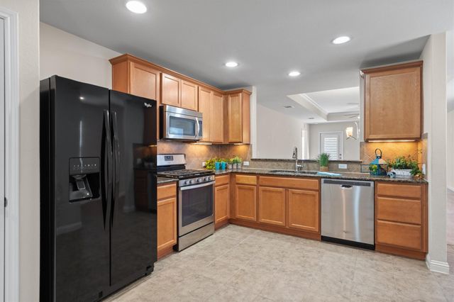 307 Kickapoo Creek LN, Georgetown, TX 78633