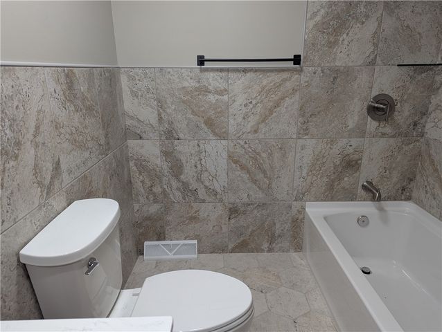 2317 Marbury Rd, Churchill Boro, PA 15221