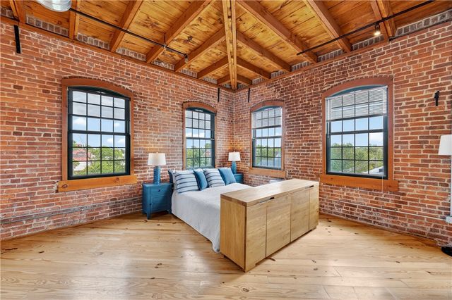 407 Pine Street 401, Providence, RI 02903