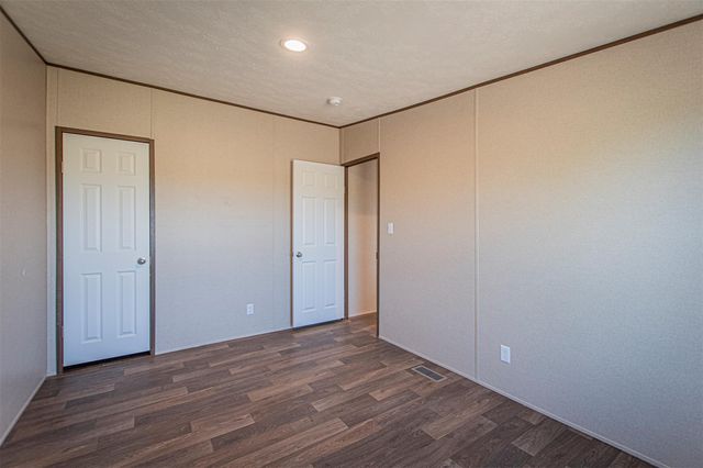 135 Spanish Oak RD, Dale, TX 78616
