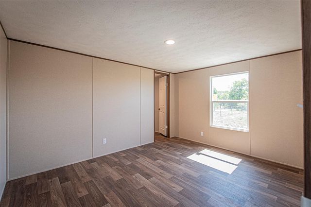 135 Spanish Oak RD, Dale, TX 78616