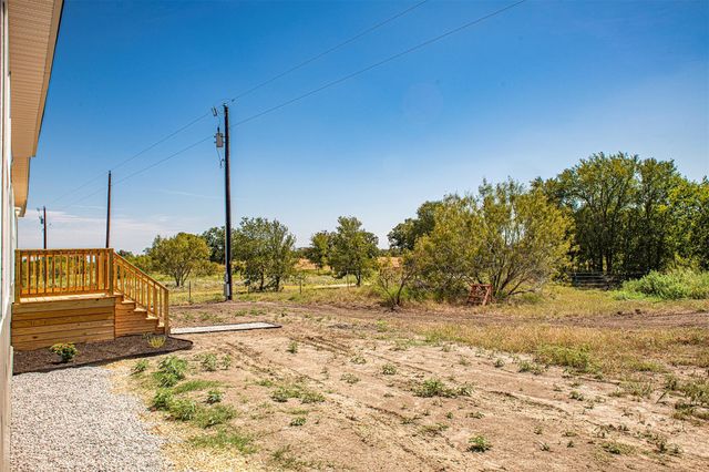 135 Spanish Oak RD, Dale, TX 78616