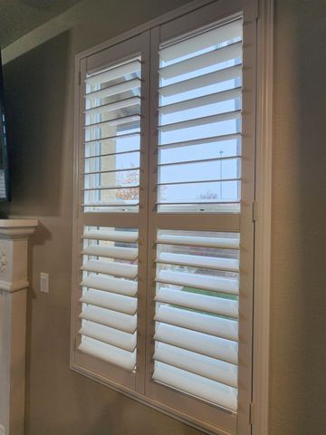 2500 Cottage Pointe Dr, Riverbank, CA 95367