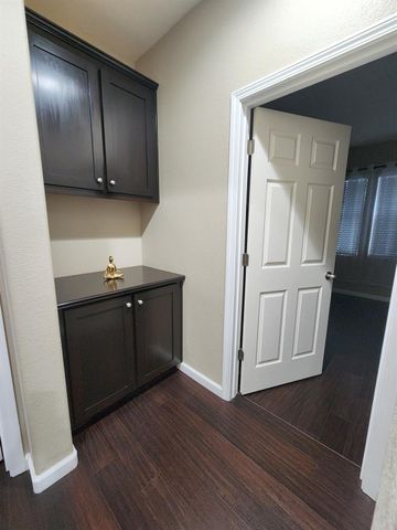 2500 Cottage Pointe Dr, Riverbank, CA 95367