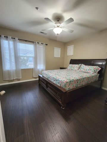 2500 Cottage Pointe Dr, Riverbank, CA 95367