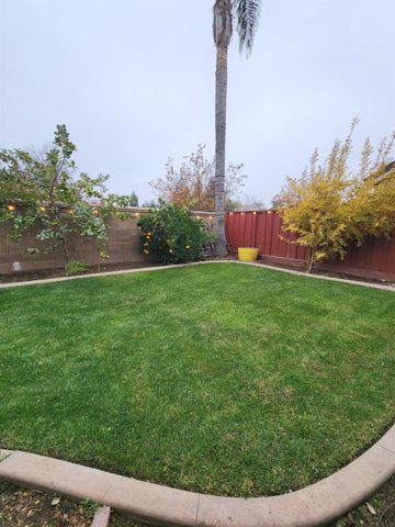 2500 Cottage Pointe Dr, Riverbank, CA 95367