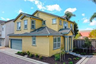 2500 Cottage Pointe Dr, Riverbank, CA 95367